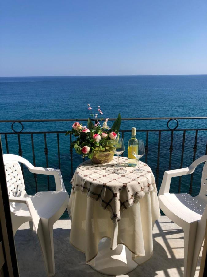 Appartamento La Casa Sulla Scogliera Cefalù Esterno foto
