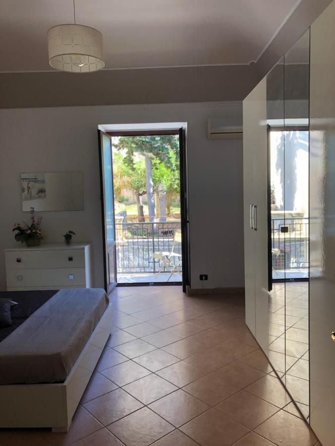 Appartamento La Casa Sulla Scogliera Cefalù Esterno foto